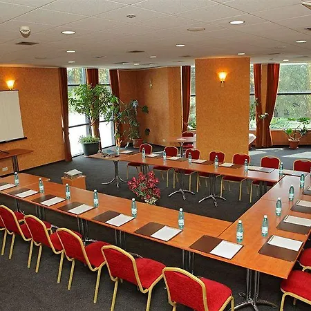 Class Hotel