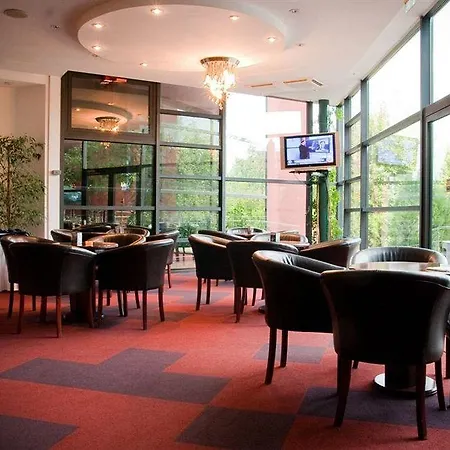 Hotel Class 4*