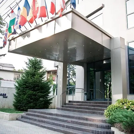 Hotel Class 4*