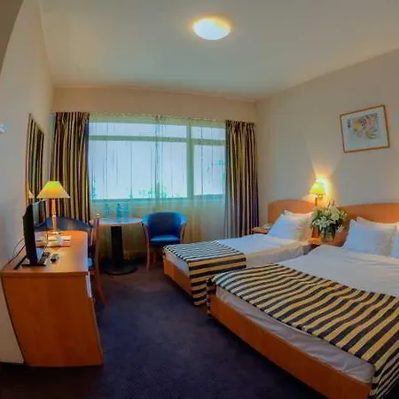 Class 4* Бухарест