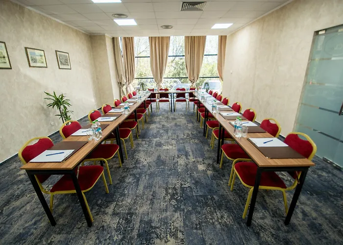 Class 4* Бухарест