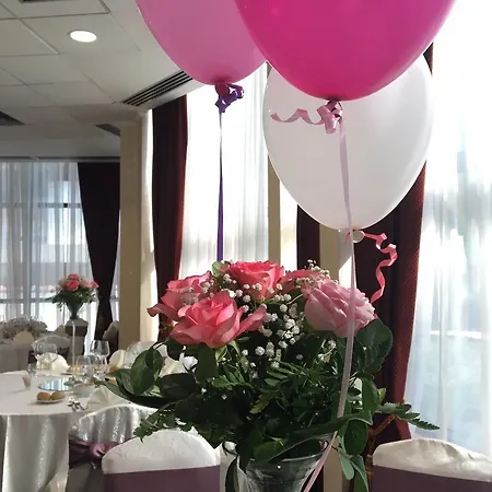 Class Hotel