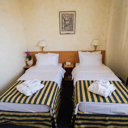 Class 4* Βουκουρέστι